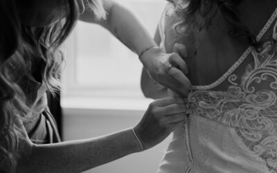 How to Feel Comfortable in Front of the Camera on Your Wedding Day